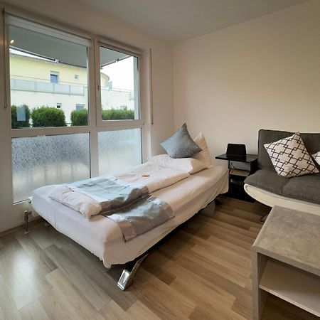 3 Zimmer Apartment In S-Bahn Naehe, 76 Qm, Max 5 Pers, 30Qm Dachterasse, Garage, Internet 1000 Mbit Gärtringen Exteriér fotografie