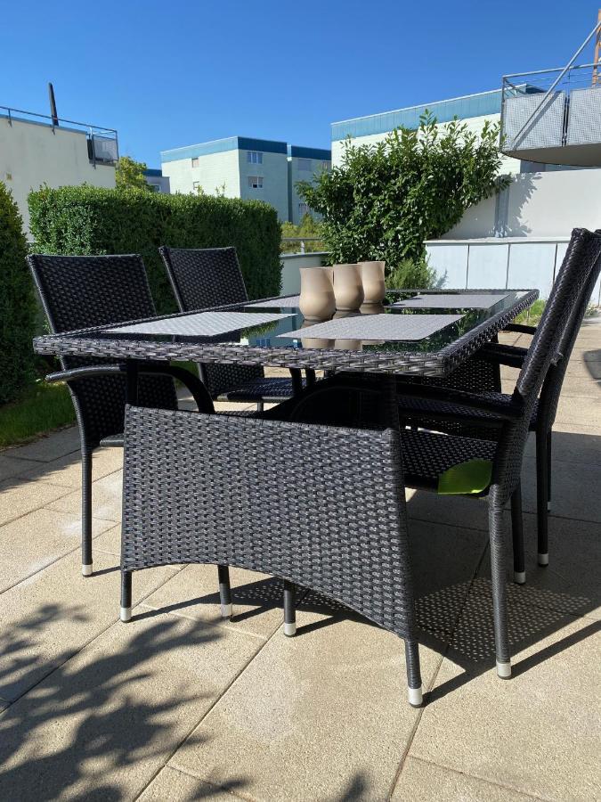 3 Zimmer Apartment In S-Bahn Naehe, 76 Qm, Max 5 Pers, 30Qm Dachterasse, Garage, Internet 1000 Mbit Gärtringen Exteriér fotografie