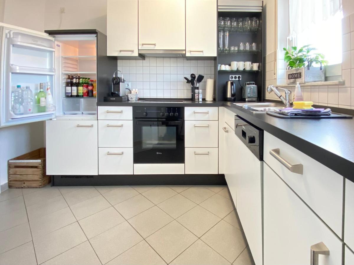 3 Zimmer Apartment In S-Bahn Naehe, 76 Qm, Max 5 Pers, 30Qm Dachterasse, Garage, Internet 1000 Mbit Gärtringen Exteriér fotografie